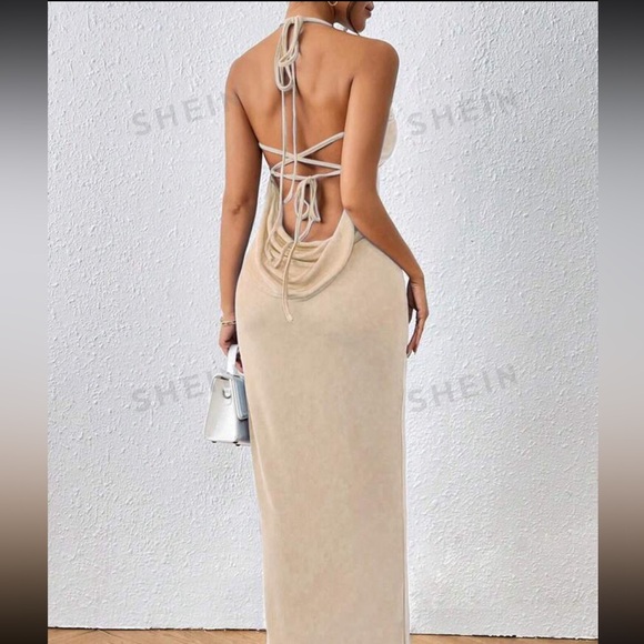 Beach dress - Picture 2 of 2